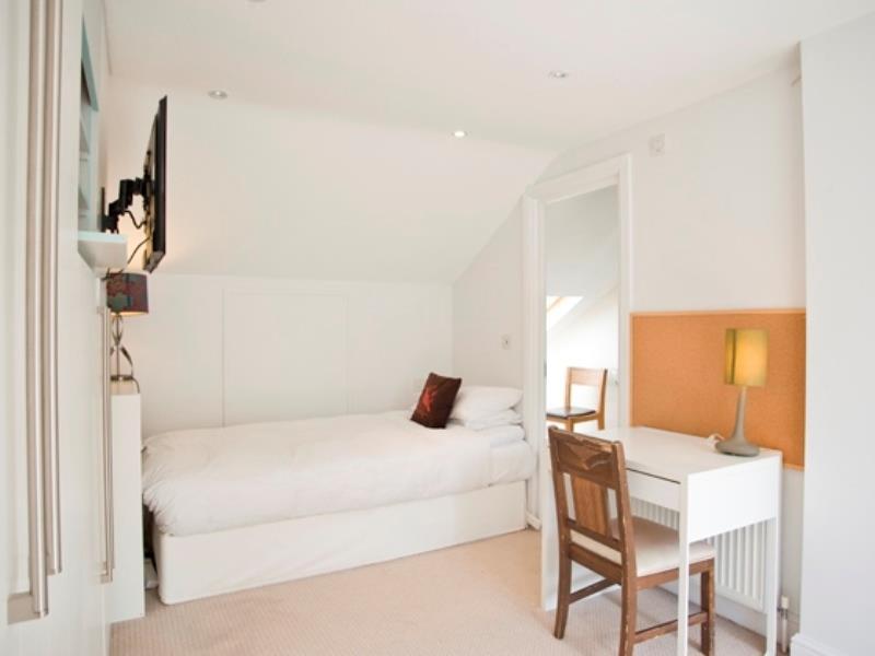 Hotel Veeve House Tennyson Road Kilburn London Exterior foto